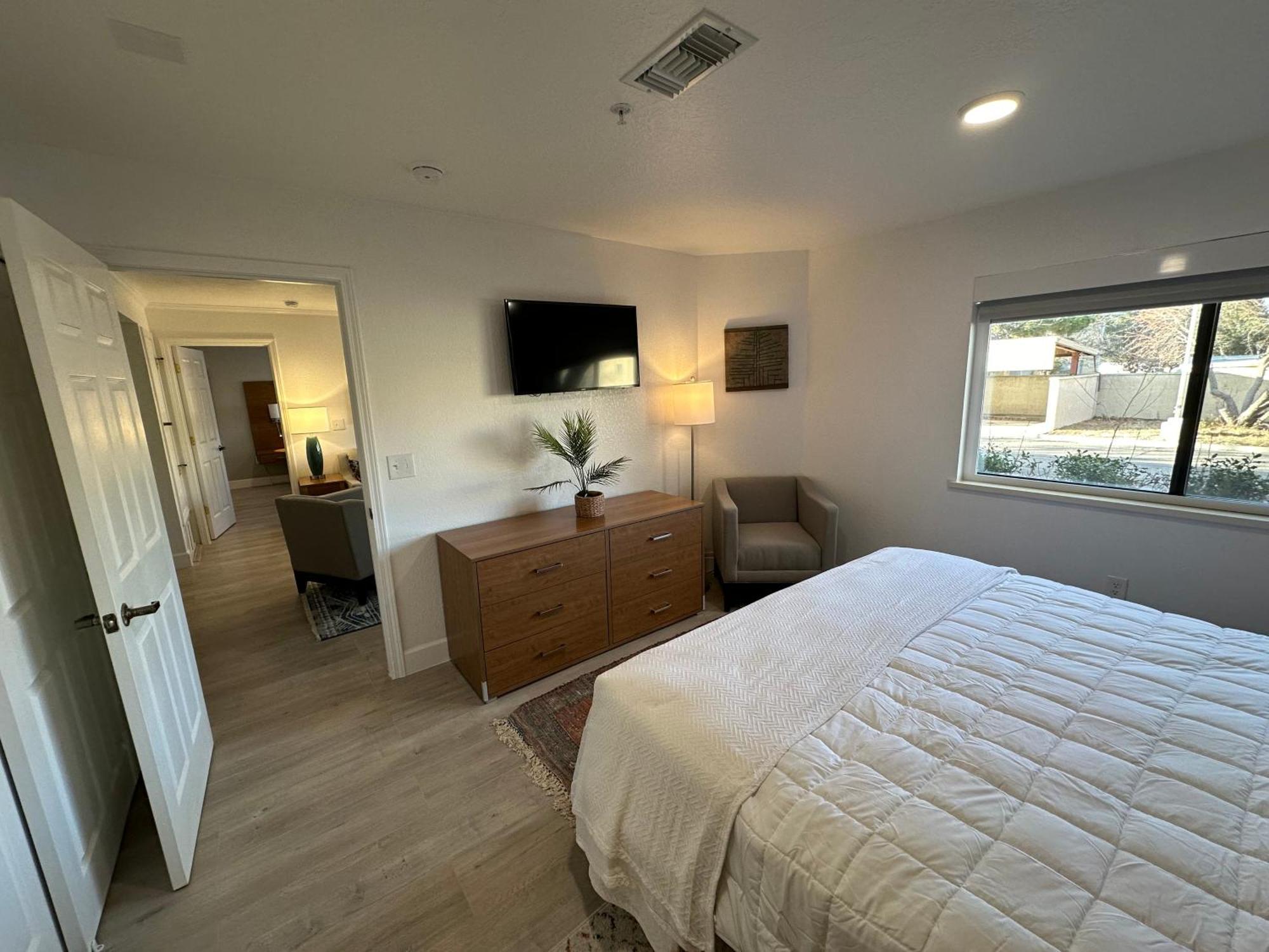 B&J Hotels Roswell Extérieur photo