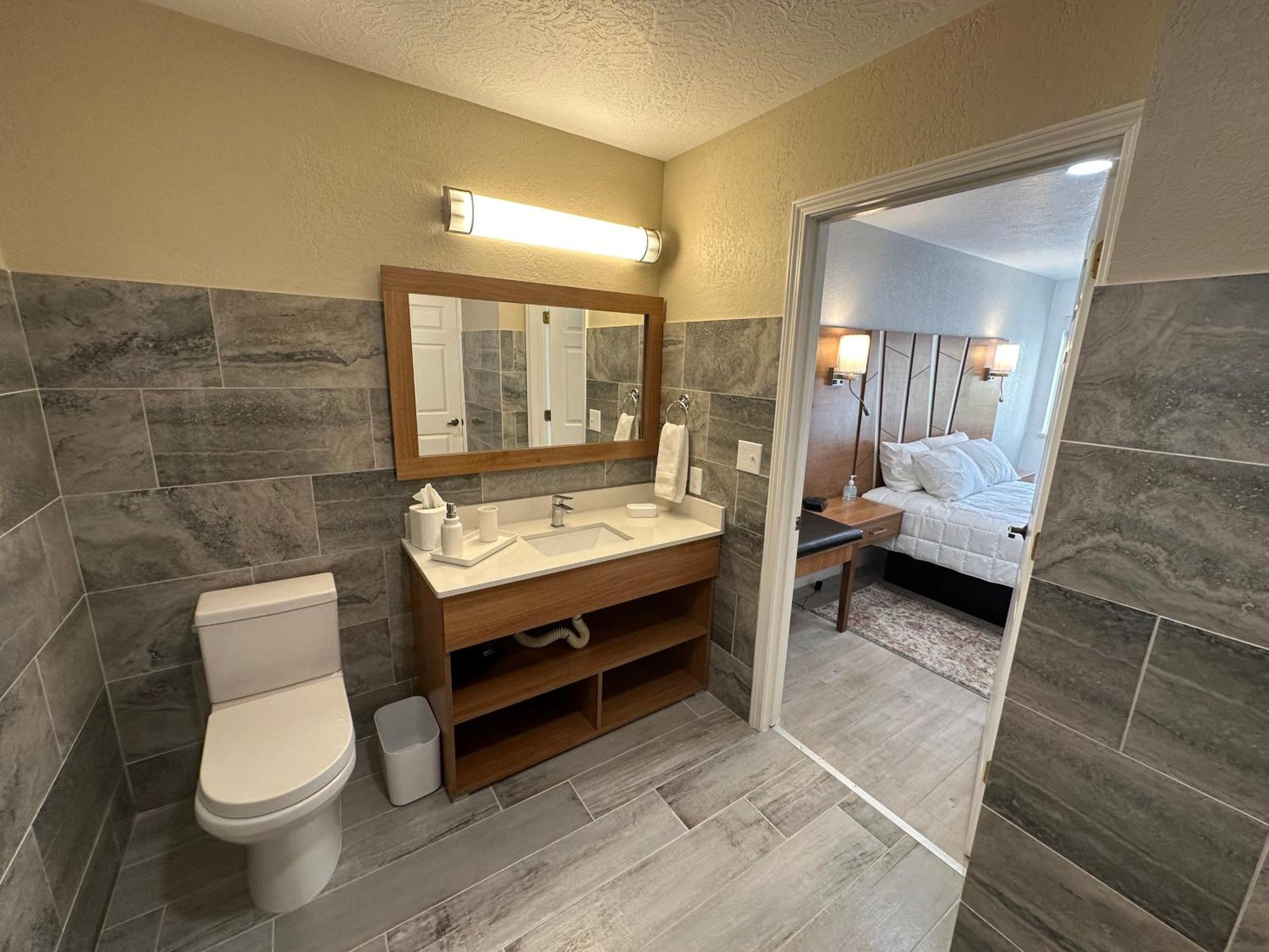 B&J Hotels Roswell Extérieur photo